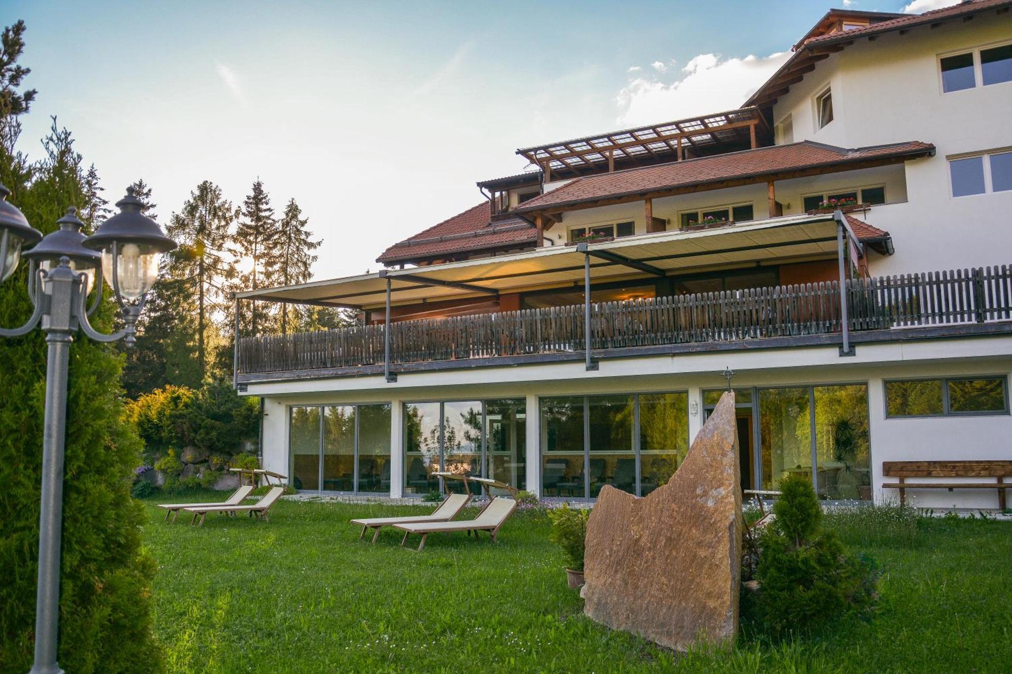 Berghotel Zum Zirm コッラルボ エクステリア 写真
